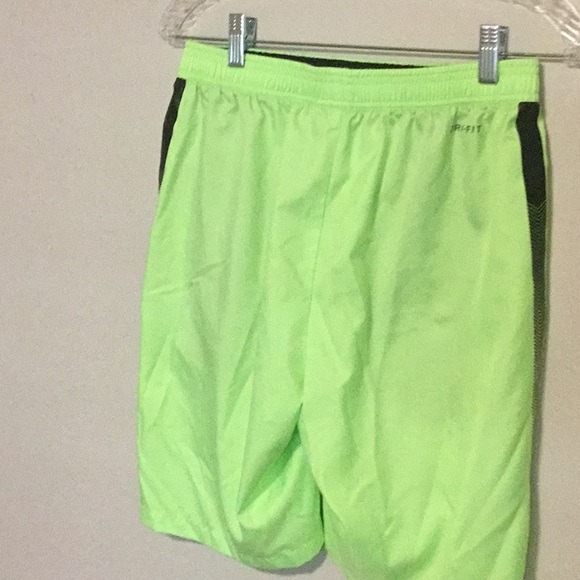 Nike 9” athletic shorts size medium w/o liner. - Picture 2 of 3